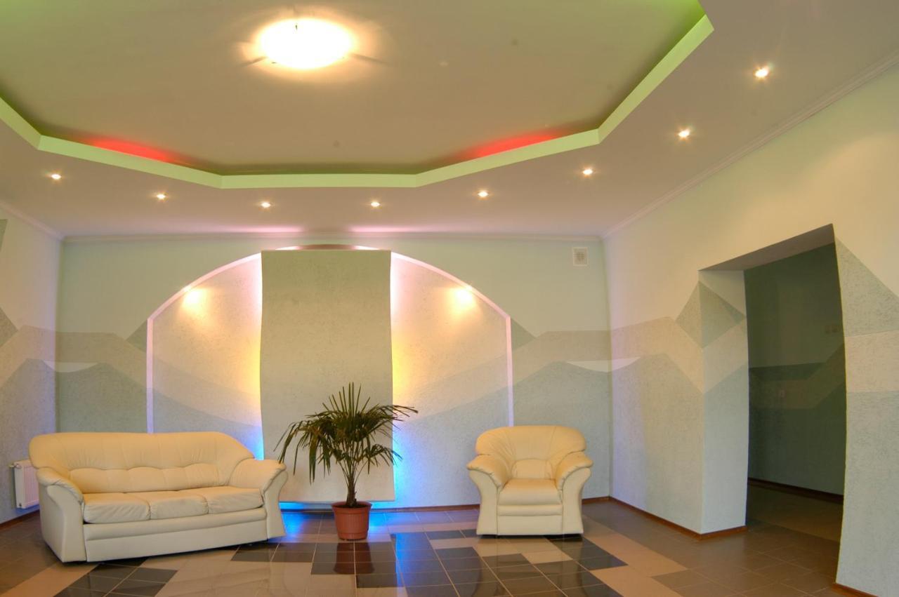 Malyvo Hotel Dilyatyn Oda fotoğraf
