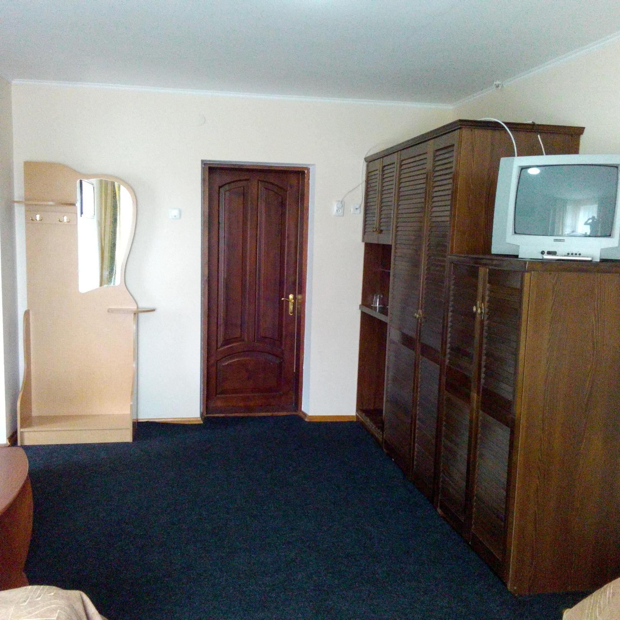 Malyvo Hotel Dilyatyn Oda fotoğraf