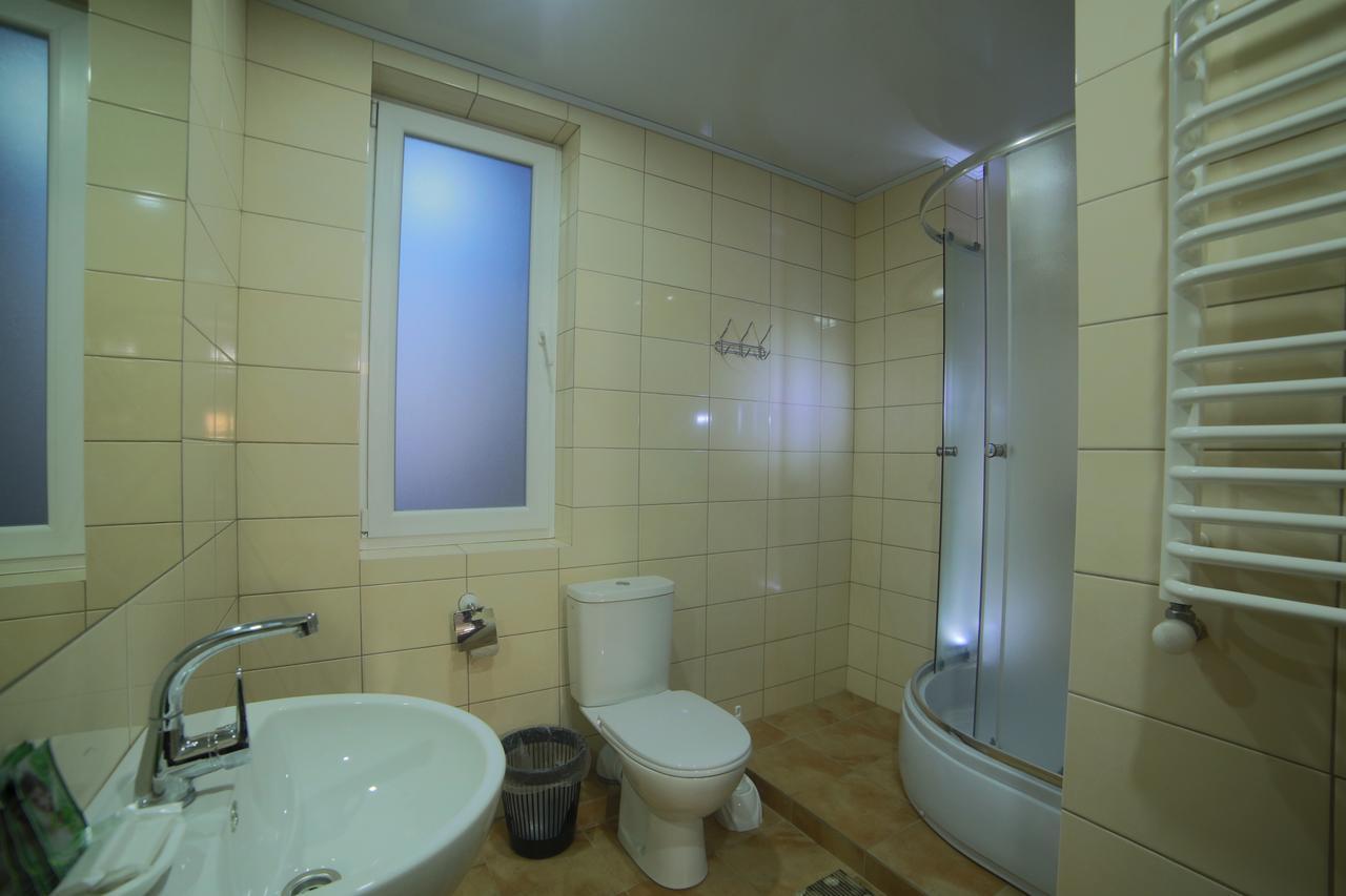 Malyvo Hotel Dilyatyn Dış mekan fotoğraf