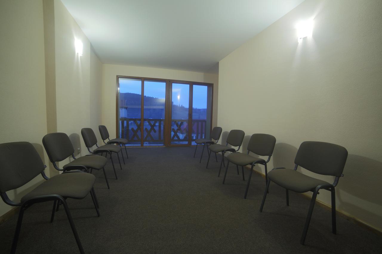 Malyvo Hotel Dilyatyn Dış mekan fotoğraf