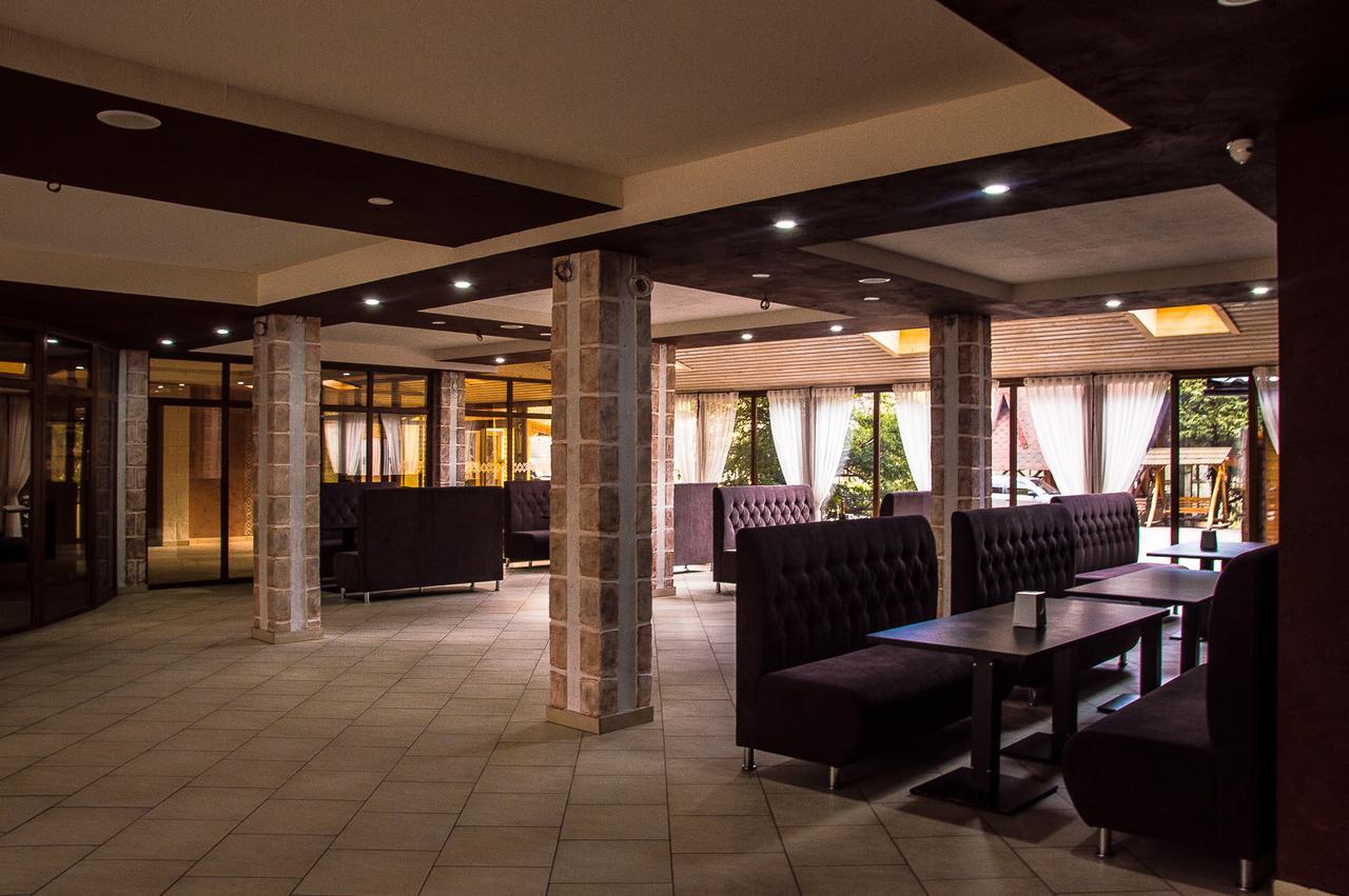 Malyvo Hotel Dilyatyn Dış mekan fotoğraf